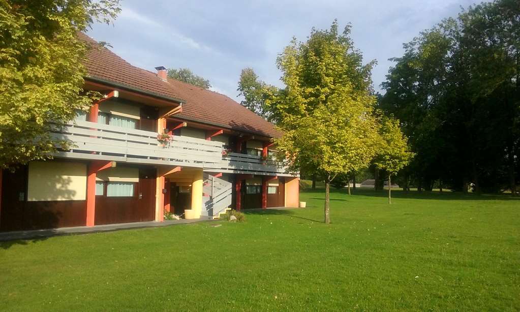 Campanile Maubeuge Hotel Exterior foto