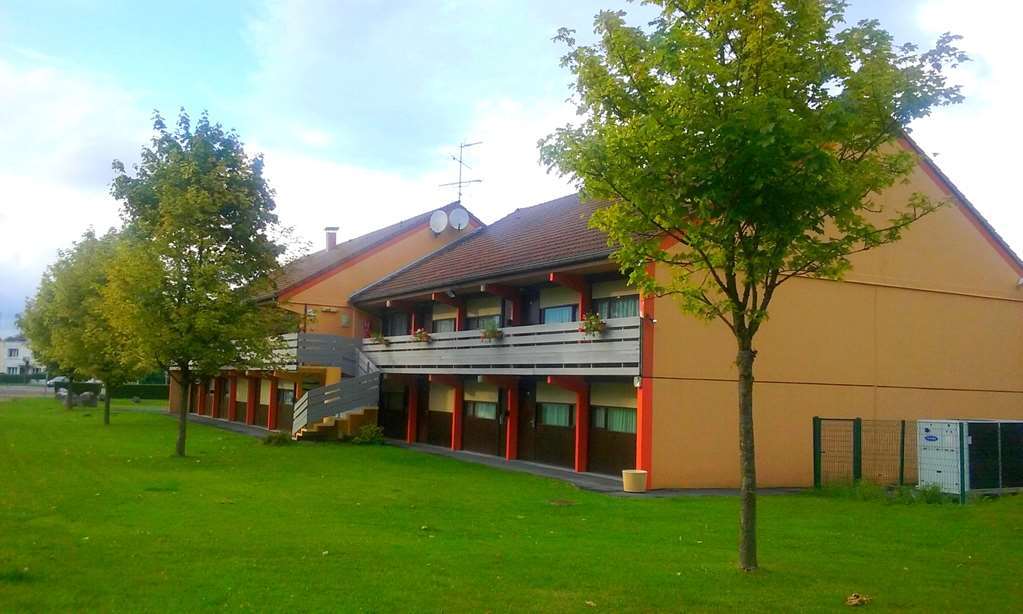 Campanile Maubeuge Hotel Exterior foto